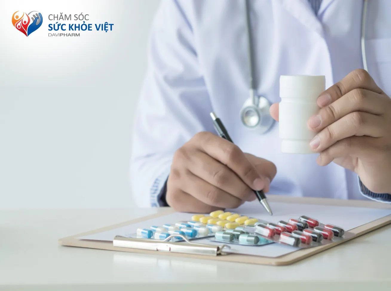 Tham khảo ý kiến chuyên gia y tế về các loại thuốc điều trị